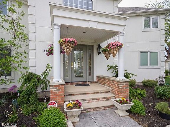 4th image of 4210 Menlo Park Ln
