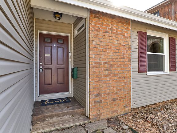 2nd image of 626 E 11th Street