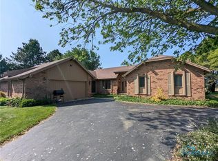 805 Ohio Ave, Elmore, OH 43416