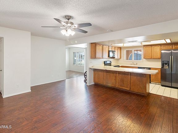 5th image of 4714 W CHERYL Drive