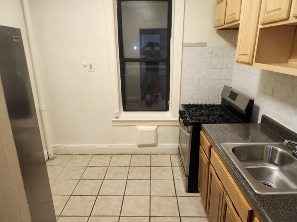 236 East 28th Street image 1 of 4