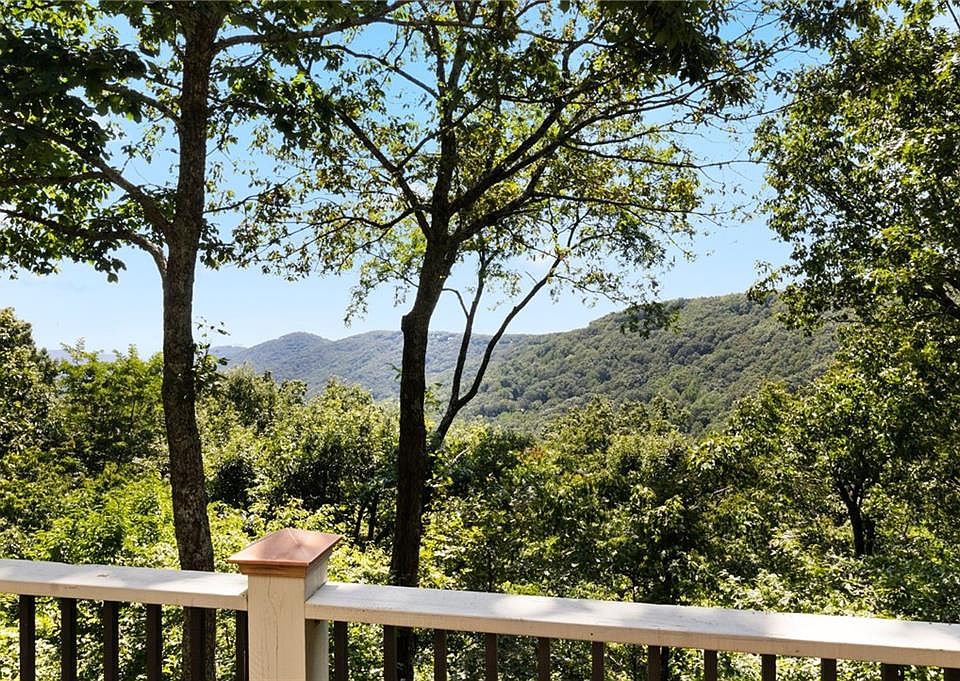 1st image of 465 Huckleberry Trl