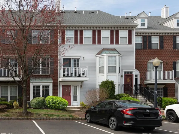 16 Buttonwood St, Jersey City, NJ 07305