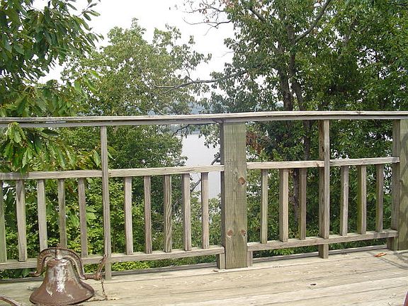 4th image of 925 River Oaks Dr
