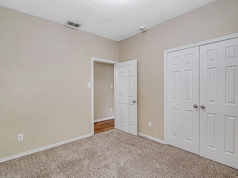 824 Walnut St #824 — Photo 15