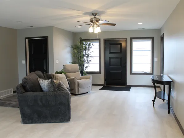 3221 W 3rd St, Spencer, IA 51301