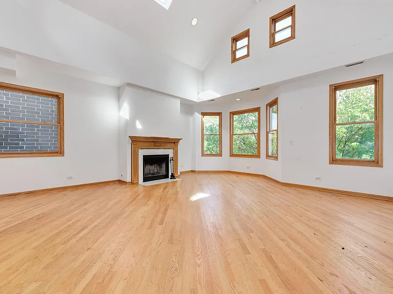 861 W Wrightwood Ave #3 — Photo 3