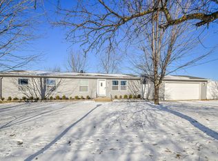 3810 Cambridge Dr, Park City, IL 60085