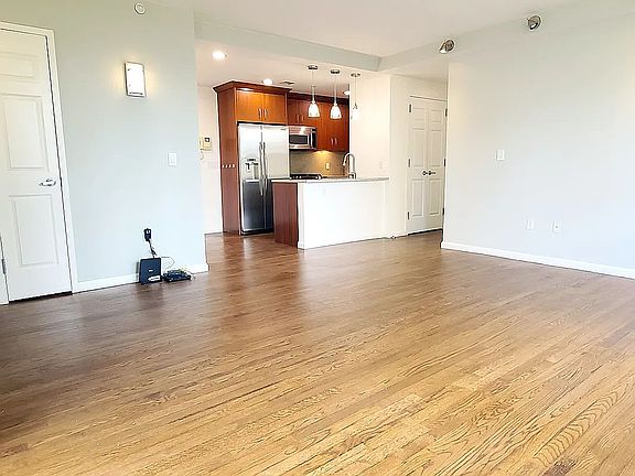 2nd image of 556 State St #5ES