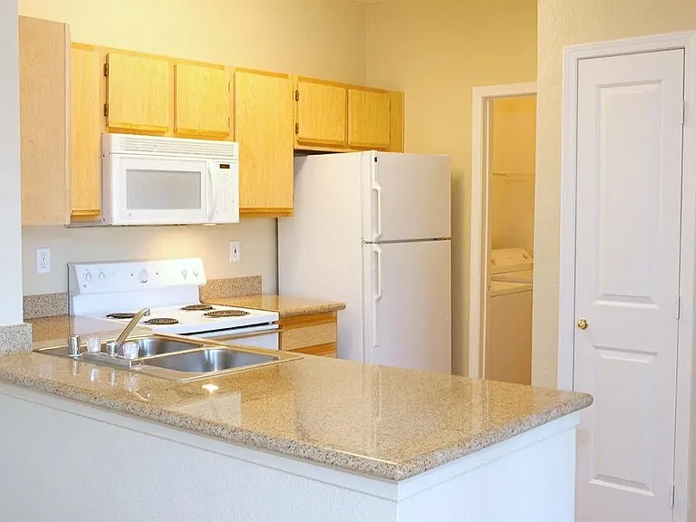 Avalon at Seven Hills — Photo 11