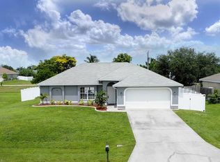 1410 NE 7th Pl, Cape Coral, FL 33909