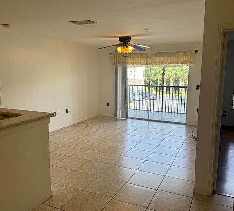2nd image of 940 Village Trl Unit 7-203