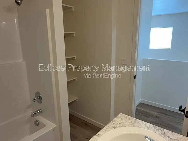 2638 B 1/2 Rd — Photo 32