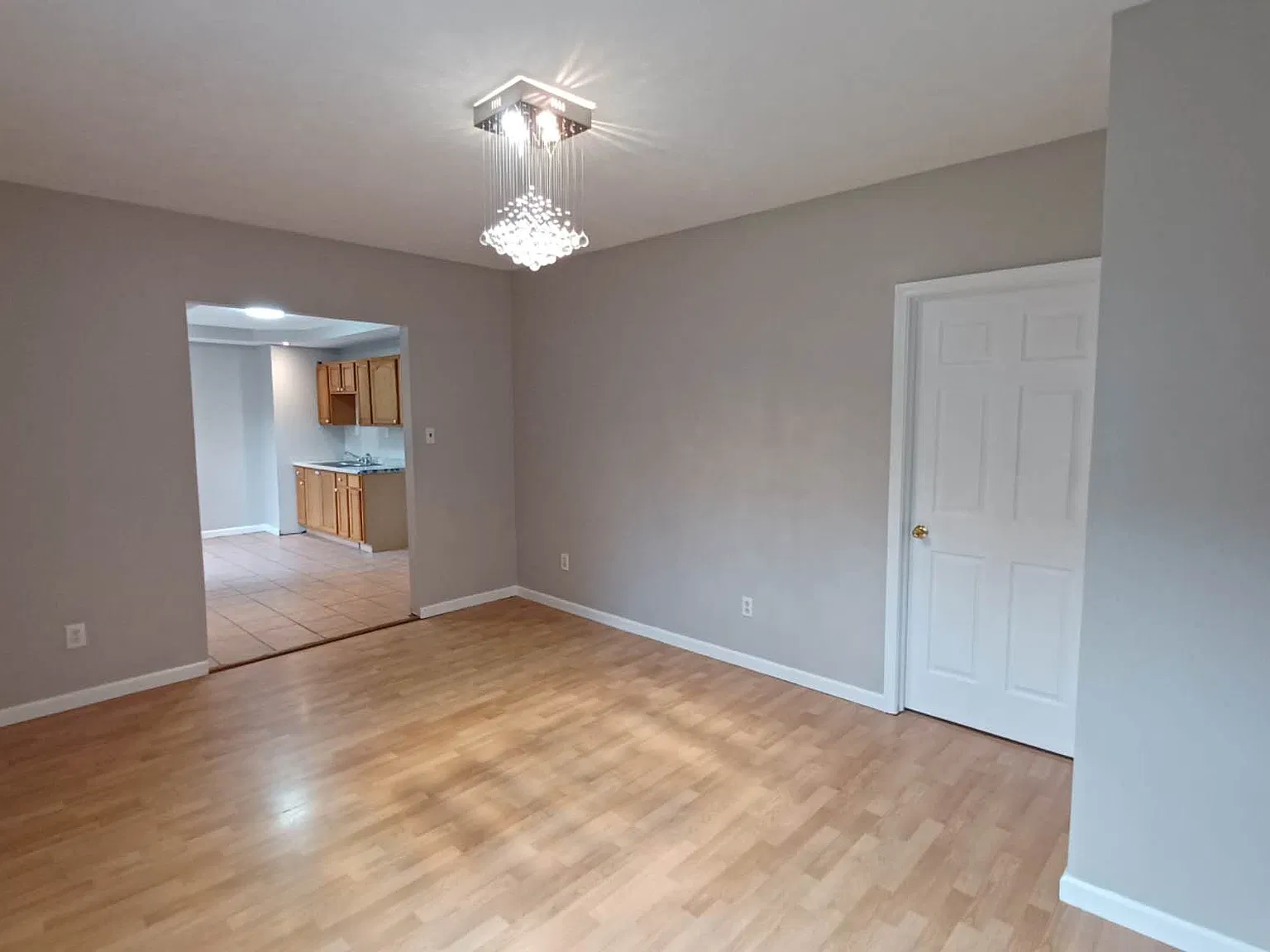 2 bed, 856 sqft, $900 — Photo 4