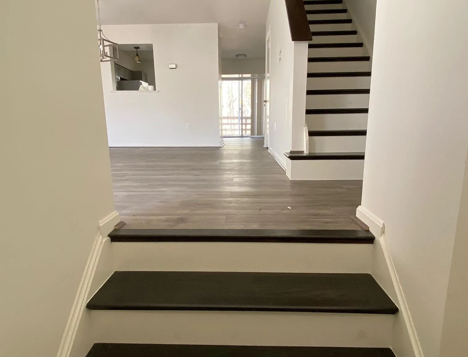 18222 Fox Chase Cir — Photo 2