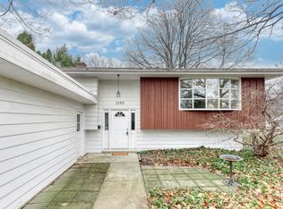 1105 Modaff Rd, Naperville, IL 60540