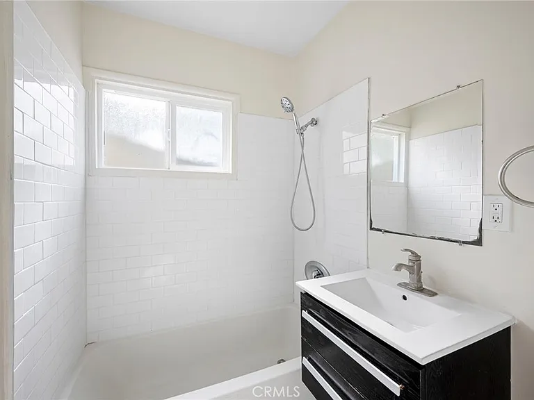 2930 Fairmount Ave #B — Photo 13