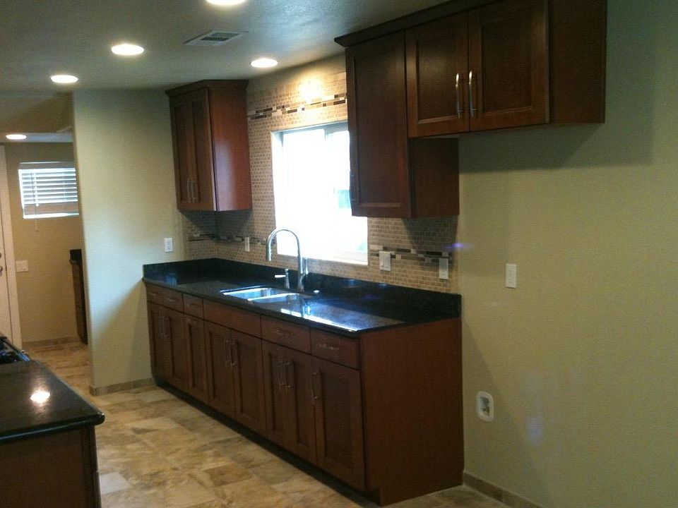 2nd image of 1343 Buena Vista Ave