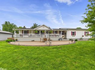 106 S 10th St, Montrose, IA 52639