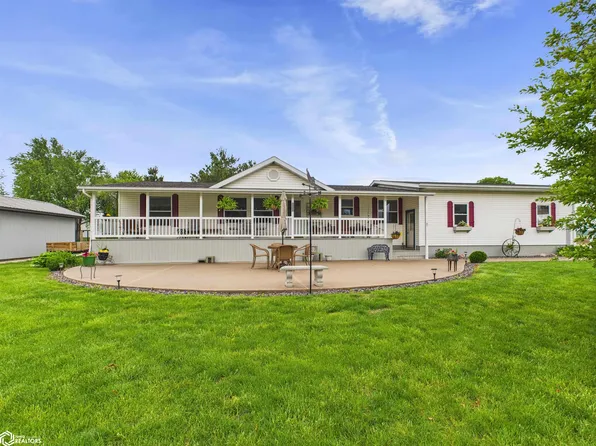 106 S 10th St, Montrose, IA 52639
