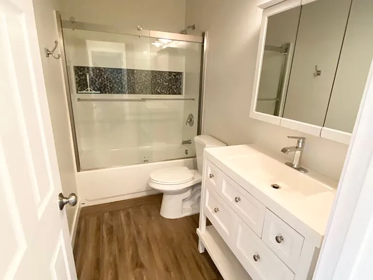 13825 Vanowen St #12 — Photo 10