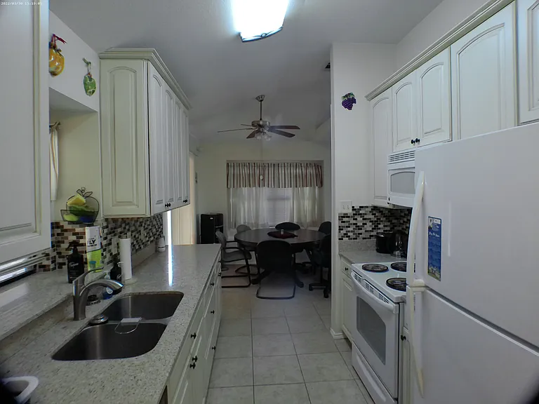 11802 Hickory Garden Dr — Photo 9