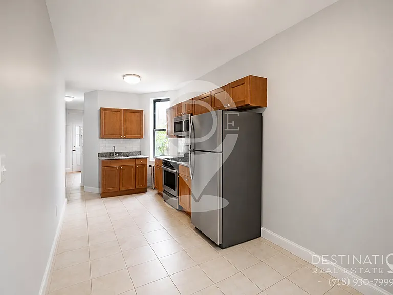 207 Eldert St #3R — Photo 11