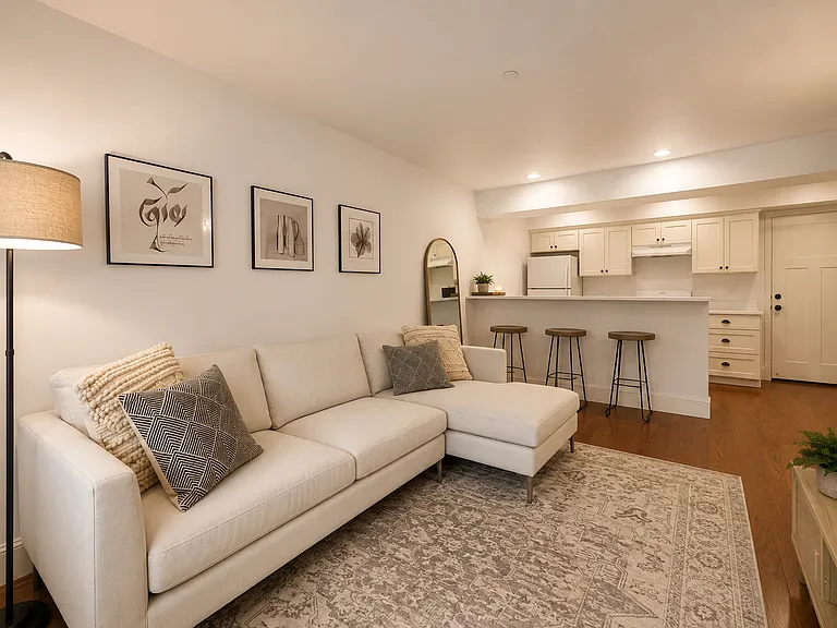 1707 Taylor Ave N #1707 — Photo 3