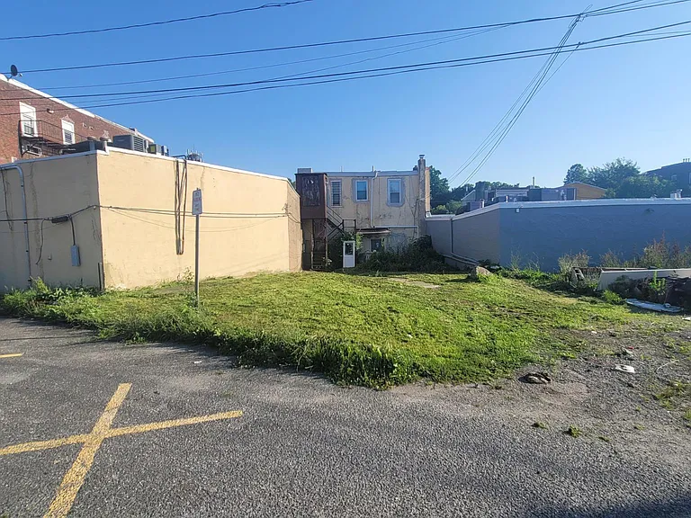 873 Main St #2 — Photo 10