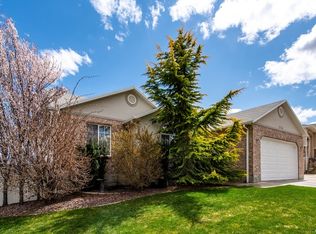 10151 S Swindon Cir, South Jordan, UT 84009