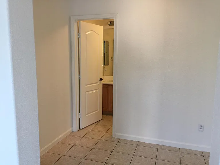 2419 Kaiser Way — Photo 5
