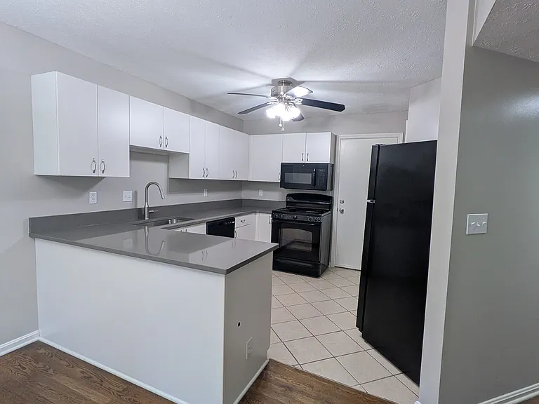 10912 Aspenview Ct — Photo 4