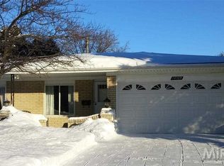 14309 Edshire Dr, Sterling Heights, MI 48312