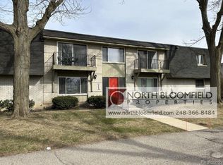 19810 W Twelve Mile Rd APT 14, Southfield, MI 48076