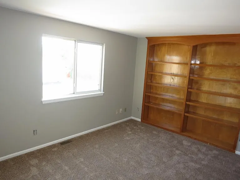 105 Bristol St — Photo 5