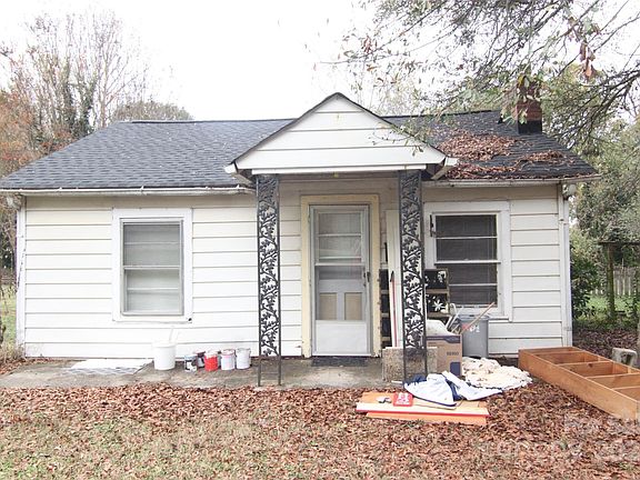 3rd image of 509 Gaston Way
