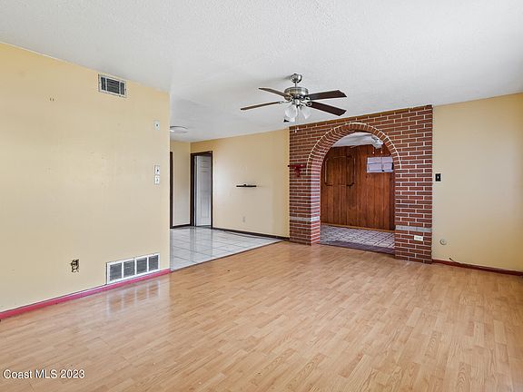 2nd image of 2895 Hobbs Pl