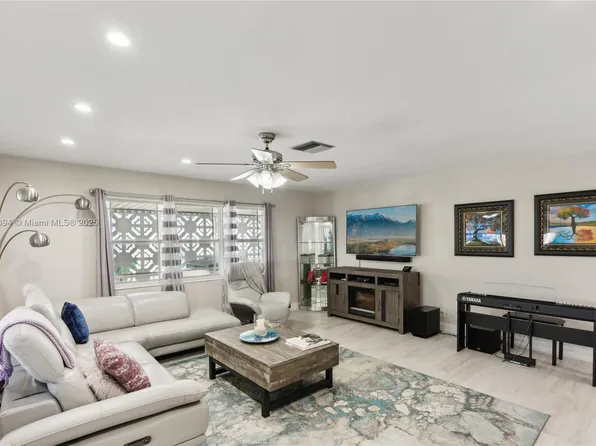 114 NE 2nd Pl, Dania Beach, FL 33004