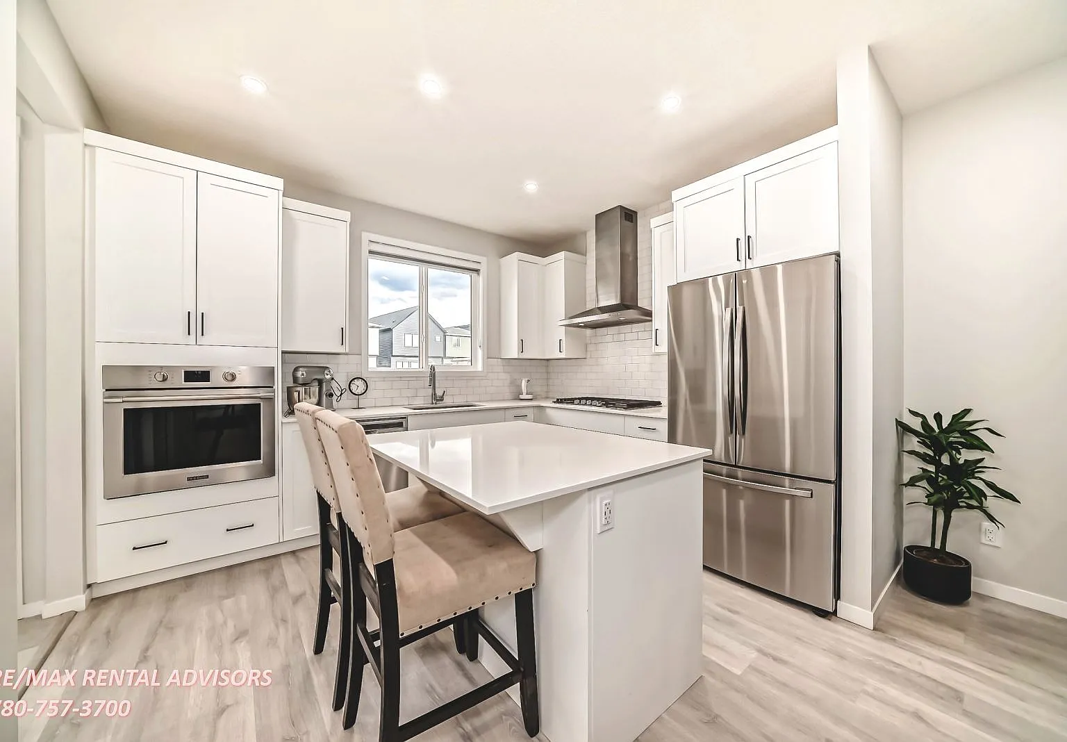UPPER 404 Lucas Boulevard Northwest — Photo 3