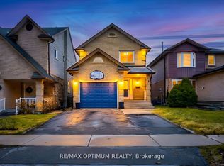 15 Rosebud Ave, Brampton, ON L6X 2W4