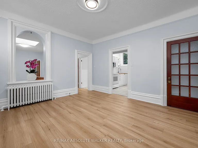 31 Crichton St #A — Photo 12