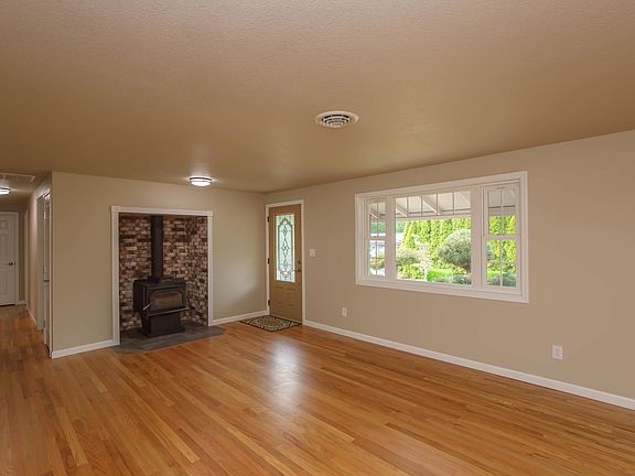 5th image of 433 Highland Dr
