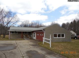 6126 McCartney Rd, Lowellville, OH 44436