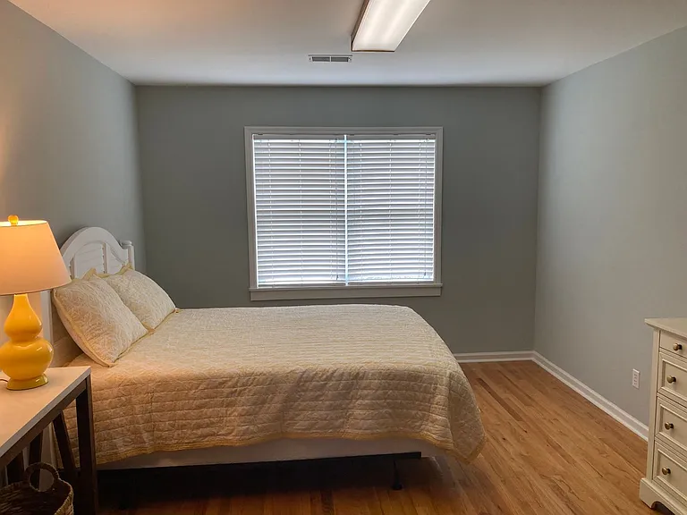 2108 Ion Ave — Photo 17