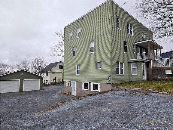 4th image of 90 Wilton St