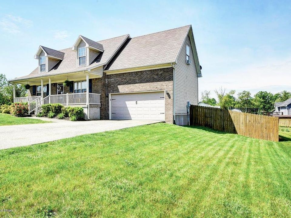 1st image of 111 Savannah Dawn Ct