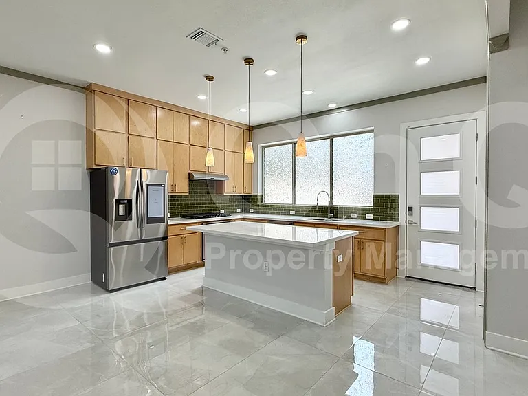4707 Ruiz St — Photo 4