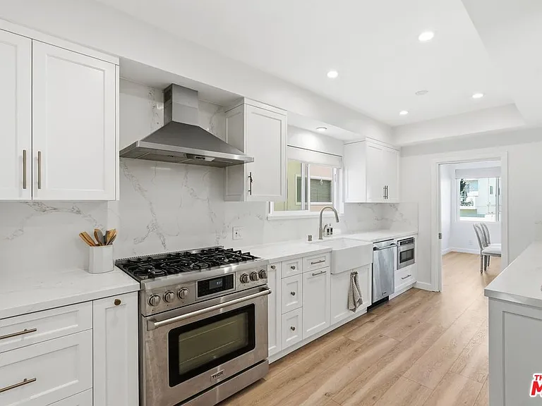 324 S Elm Dr #101 — Photo 11