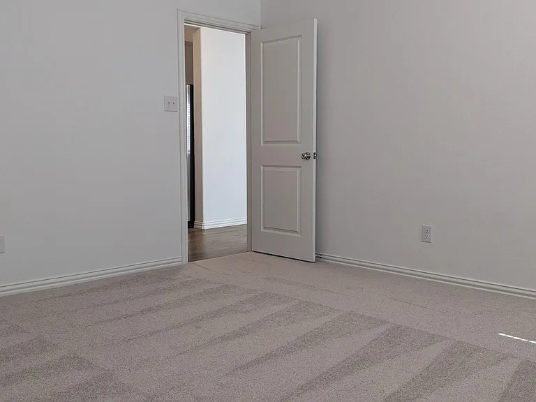 Master Bed1