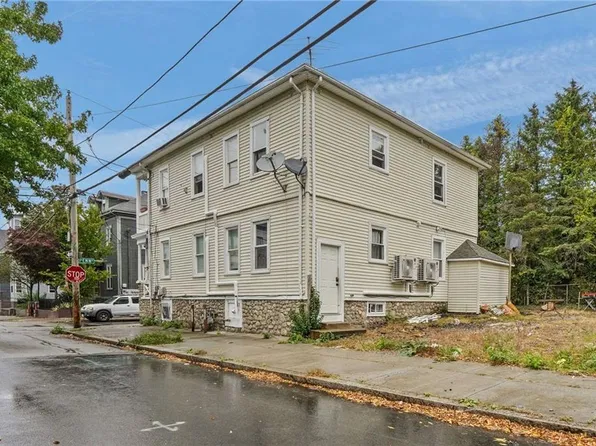 114 Penn St, Providence, RI 02909